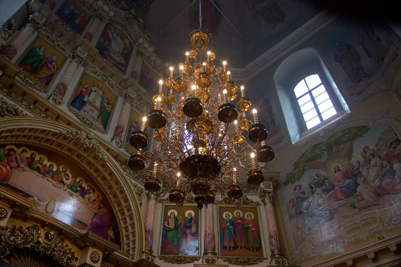 Храм во имя Архистратига Михаила.